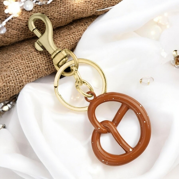 Cute Fun Pretzel Keychain Charm | Trendy Purse Bag Backpack Keys Accessory 🎀 - Picture 5 of 10